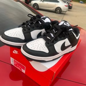 Nike Panda Dunks